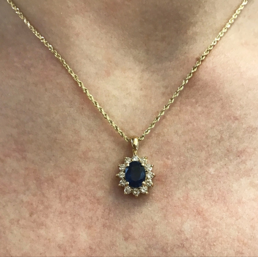 Natural sapphire necklace